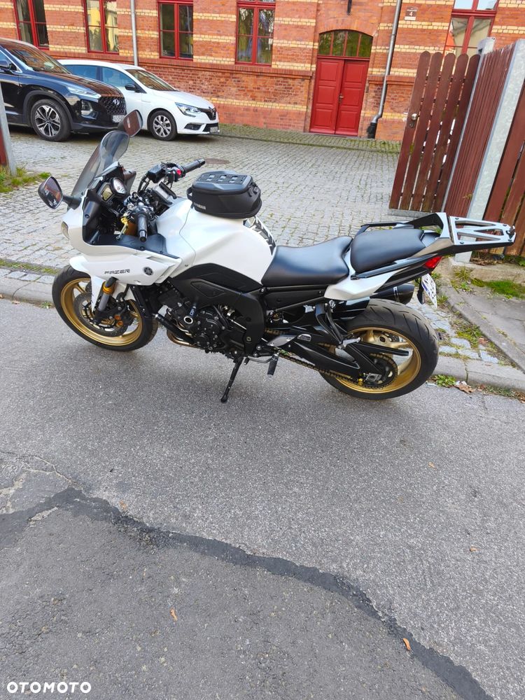 Yamaha FZ8 - 3