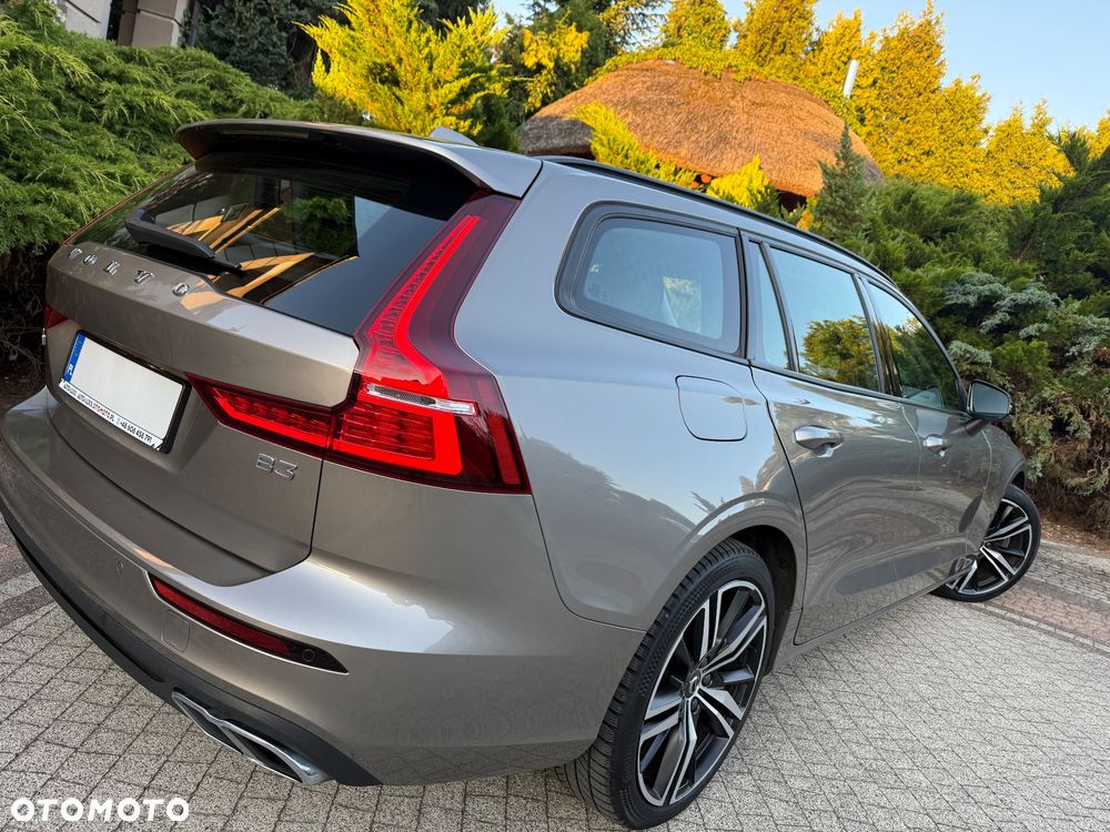 Volvo V60 B3 B DKG Momentum Pro - 13