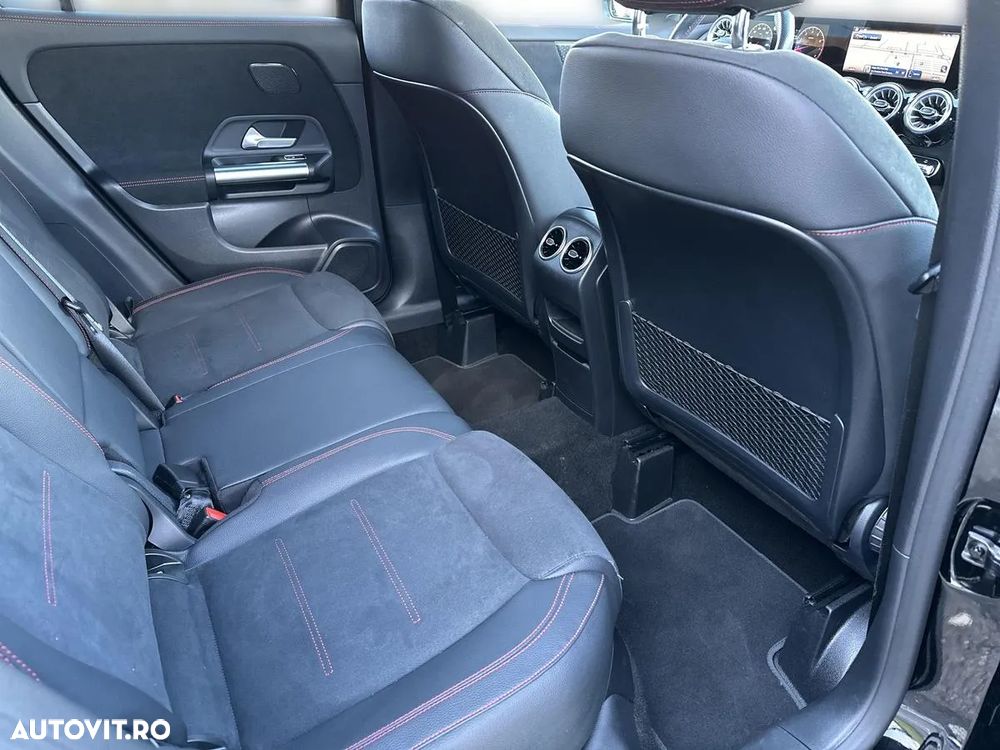 Mercedes-Benz GLA - 15