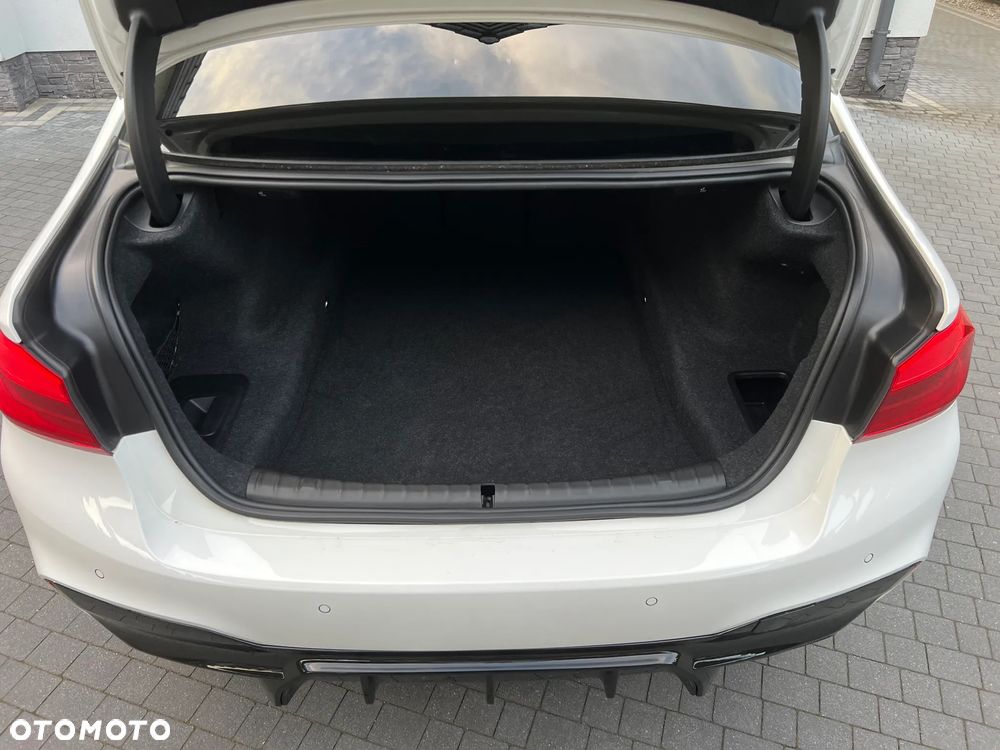 BMW Seria 5 530i xDrive M Sport sport - 22
