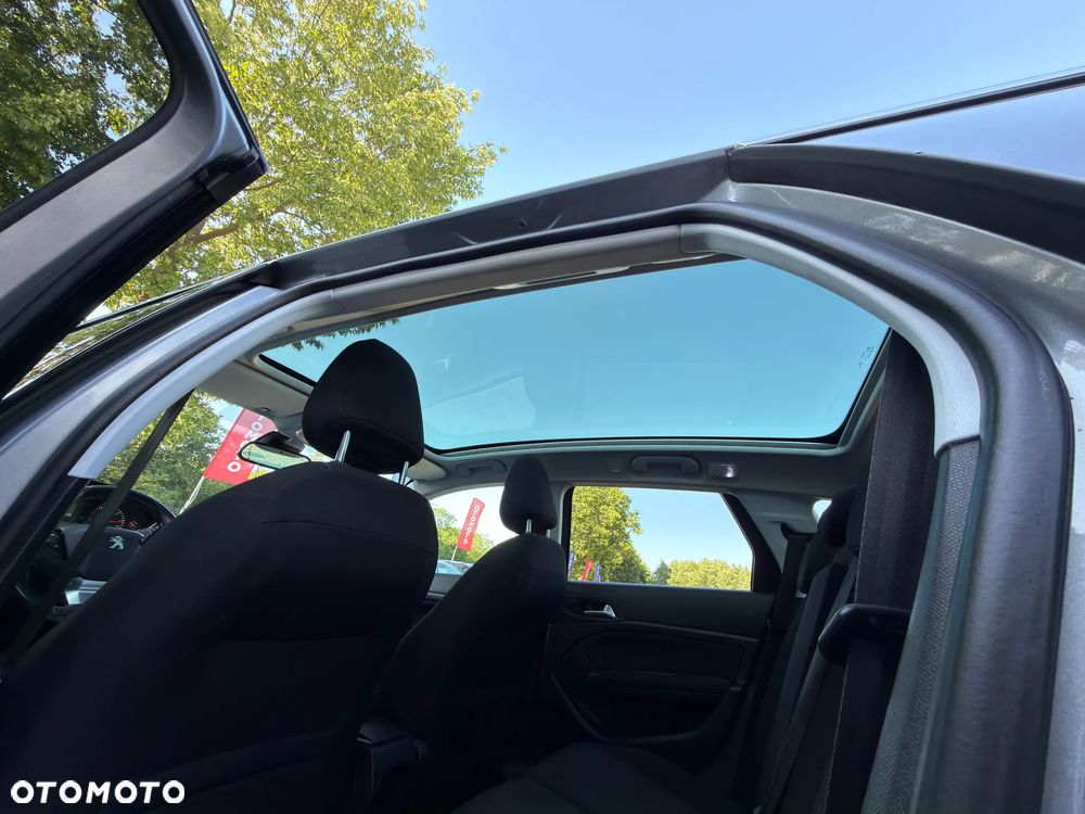 Peugeot 308 1.6 BlueHDi Allure S&S - 30