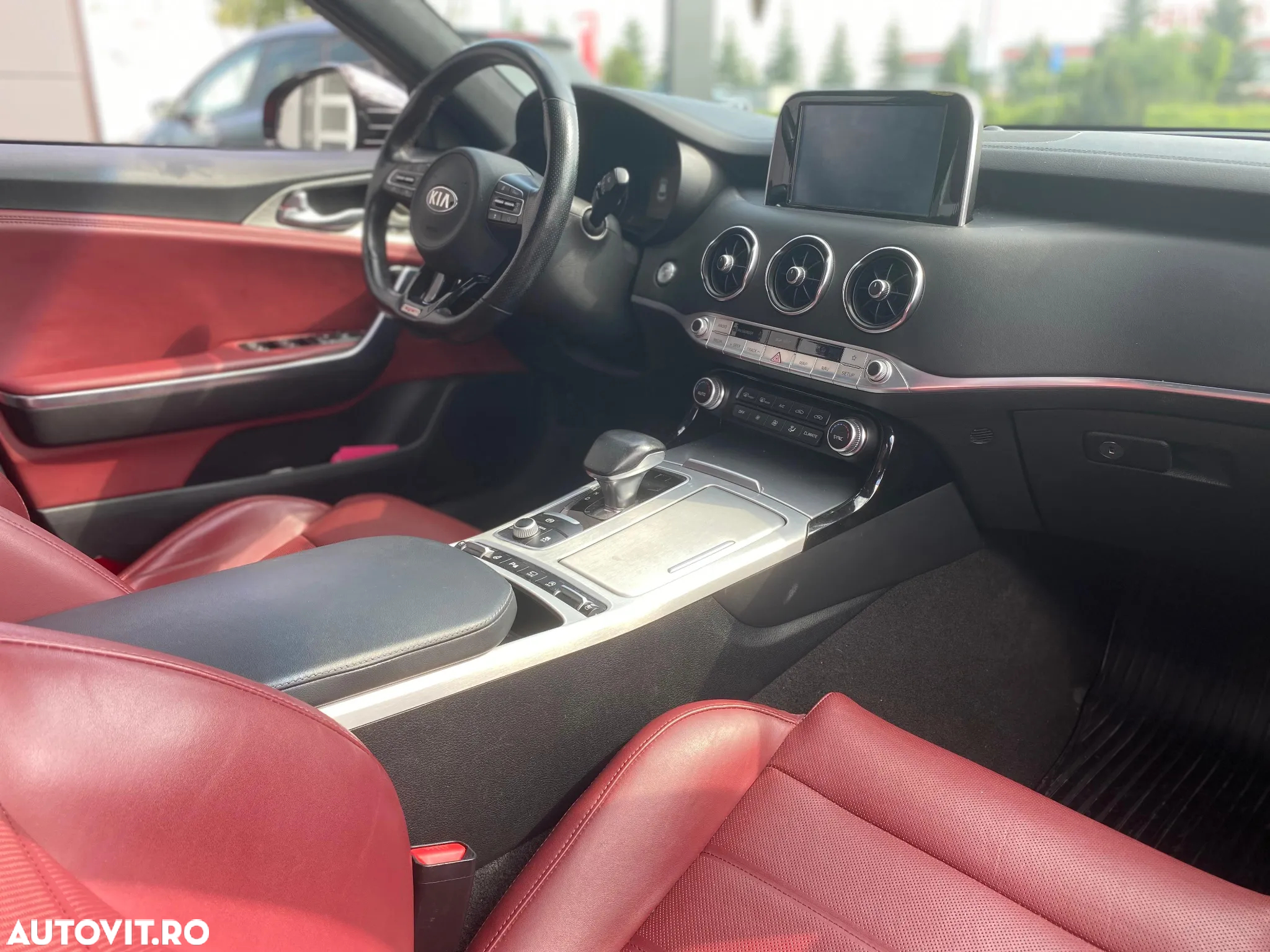 Kia Stinger 3.3 T-GDI AWD GT - 13