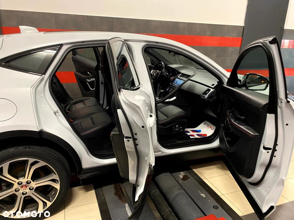 Jaguar E-Pace D180 AWD R-Dynamic S - 25