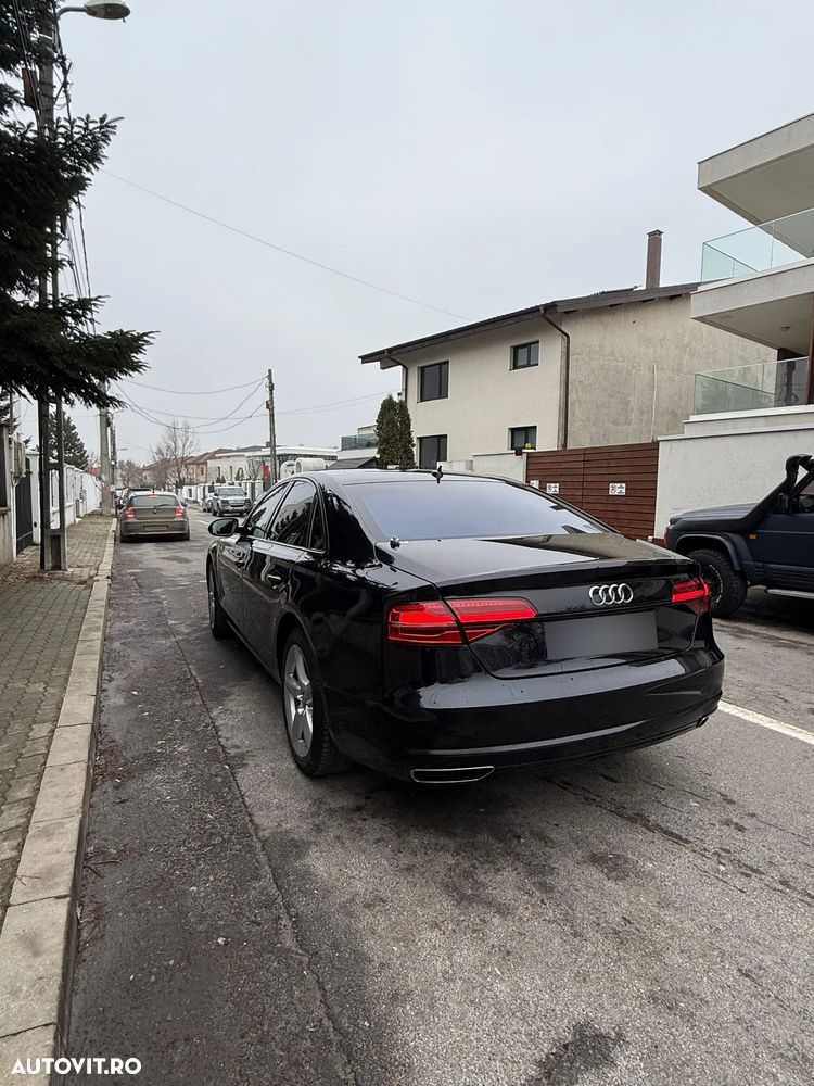 Audi A8 - 4