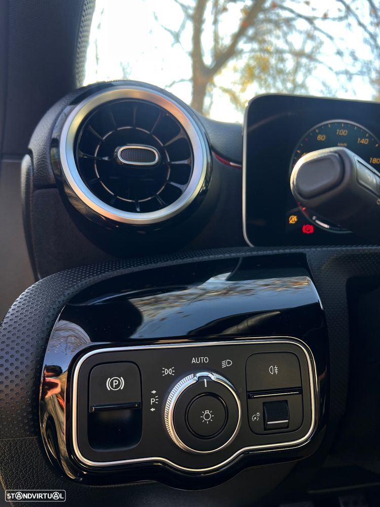 Mercedes-Benz A 180 d Edition 2020 - 17