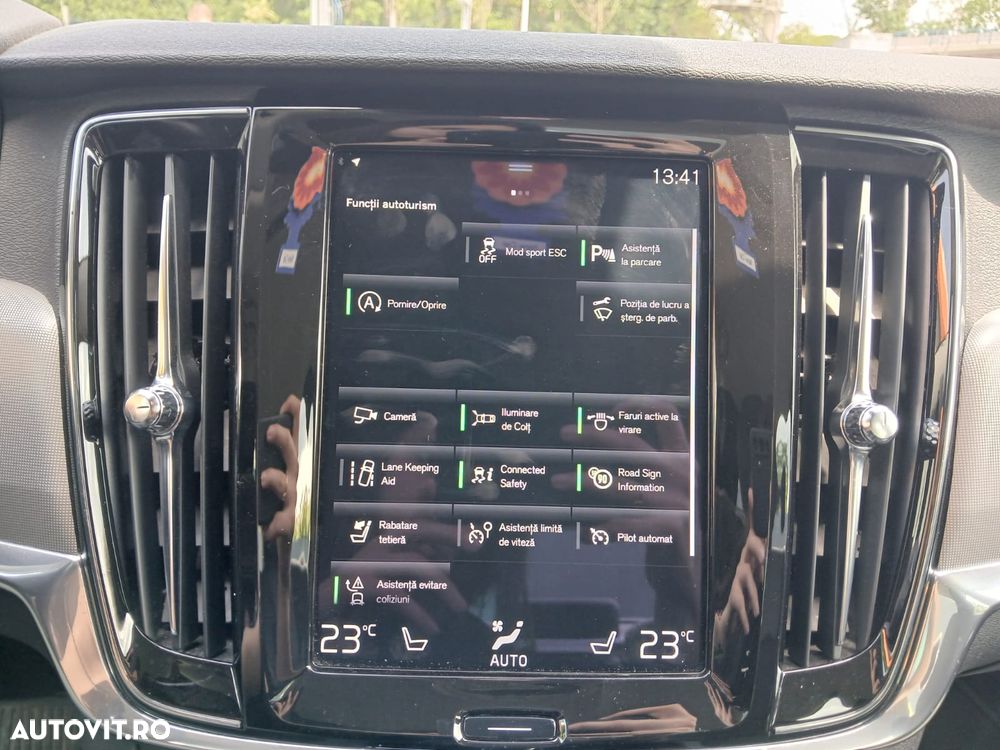 Volvo S90 B4 MHEV AT Plus Bright - 18