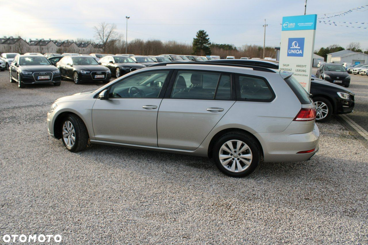 Volkswagen Golf - 9