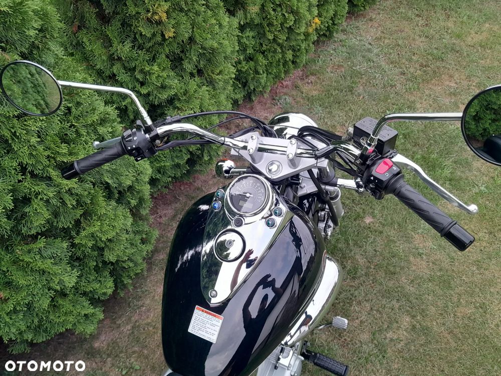 Suzuki Intruder - 22