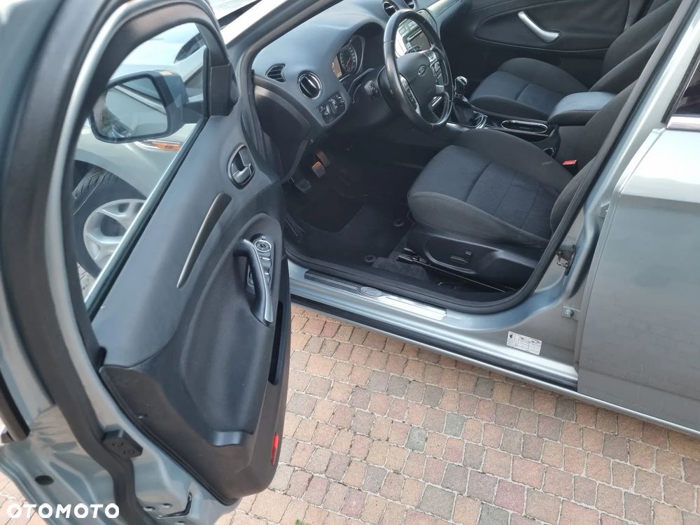 Ford Mondeo 2.0 Titanium X - 14