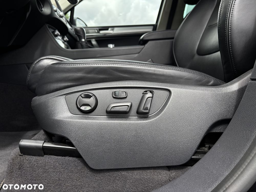 Volkswagen Touareg 3.0 V6 TDI BMT Business Line - 14
