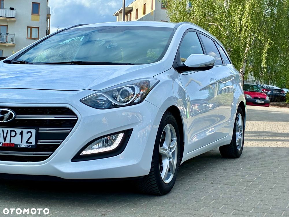 Hyundai i30 1.6 CRDi BlueDrive Go - 14