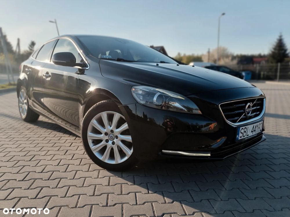 Volvo V40 D2 Momentum - 1