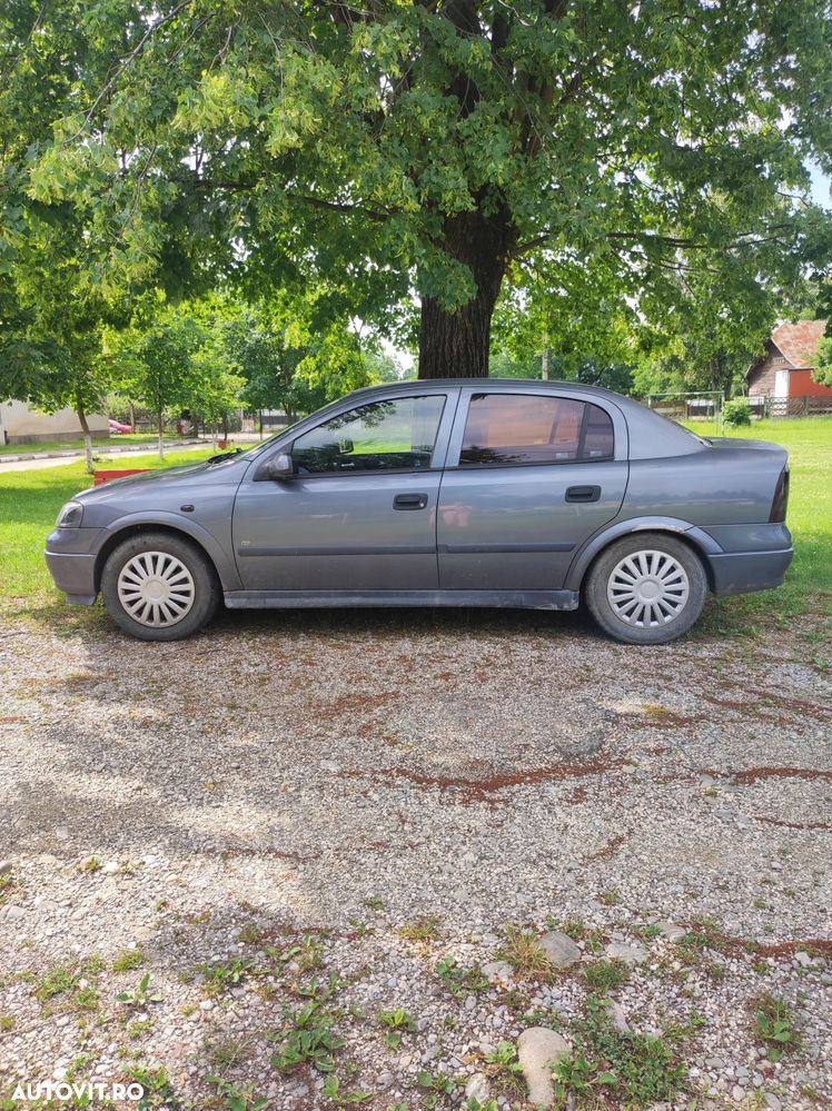 Opel Astra - 2