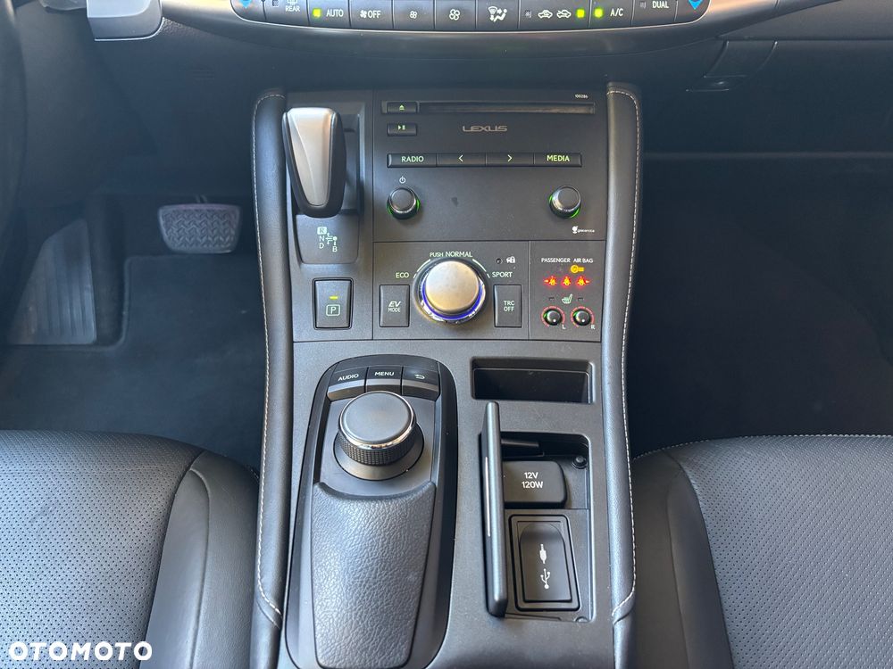 Lexus CT 200h Business - 12