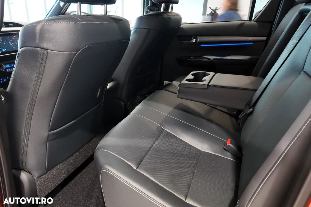 Toyota Hilux 2.8D 204CP 4x4 Double Cab AT Invincible - 18