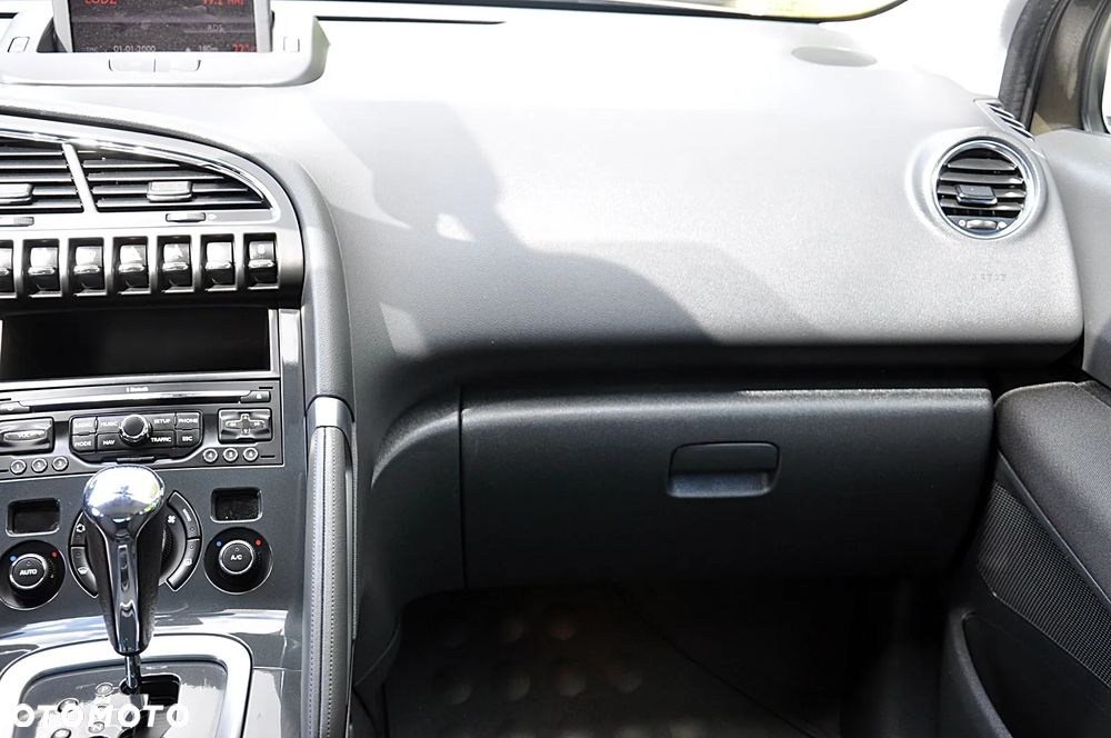 Peugeot 3008 2.0 HDi Allure - 24