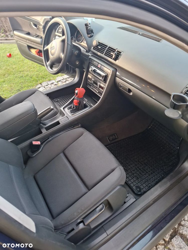 Audi A4 2.0 - 6