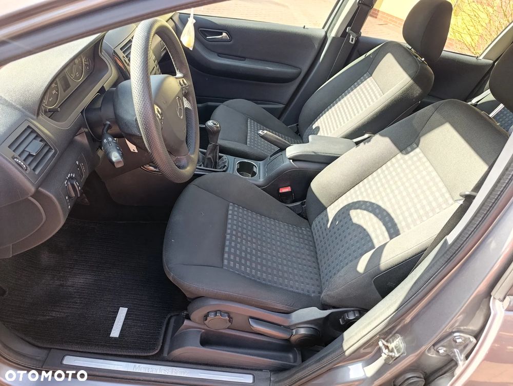 Mercedes-Benz Klasa A 160 BlueEFFICIENCY Elegance - 8