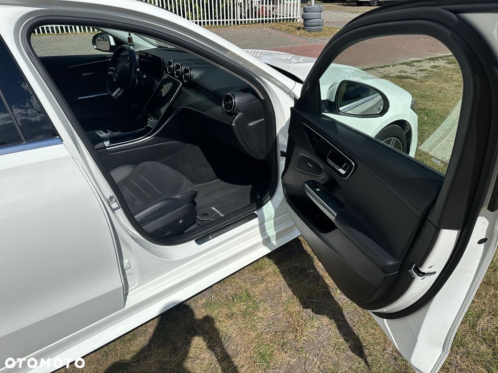Mercedes-Benz Klasa C 220 d mHEV AMG - 15