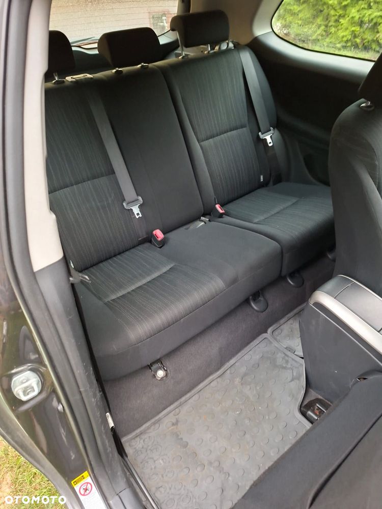 Toyota Auris 1.6 VVT-i Luna MM - 10