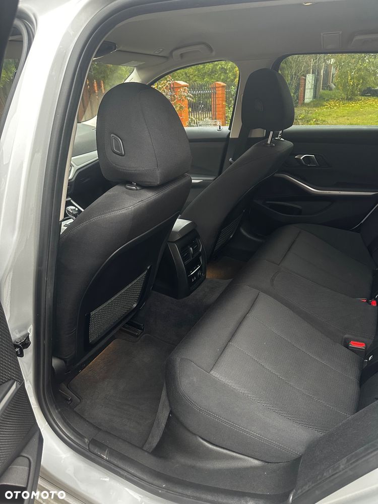 BMW Seria 3 320d Advantage - 10