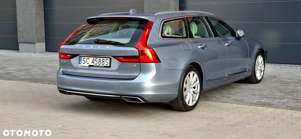 Volvo V90 D4 Inscription - 12