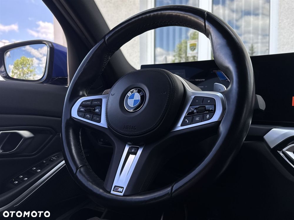 BMW Seria 3 320d xDrive - 10