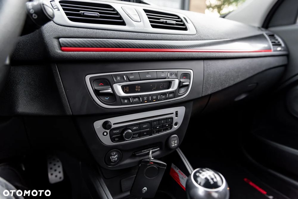 Renault Megane TCe 220 Start & Stop GT 220 - 29