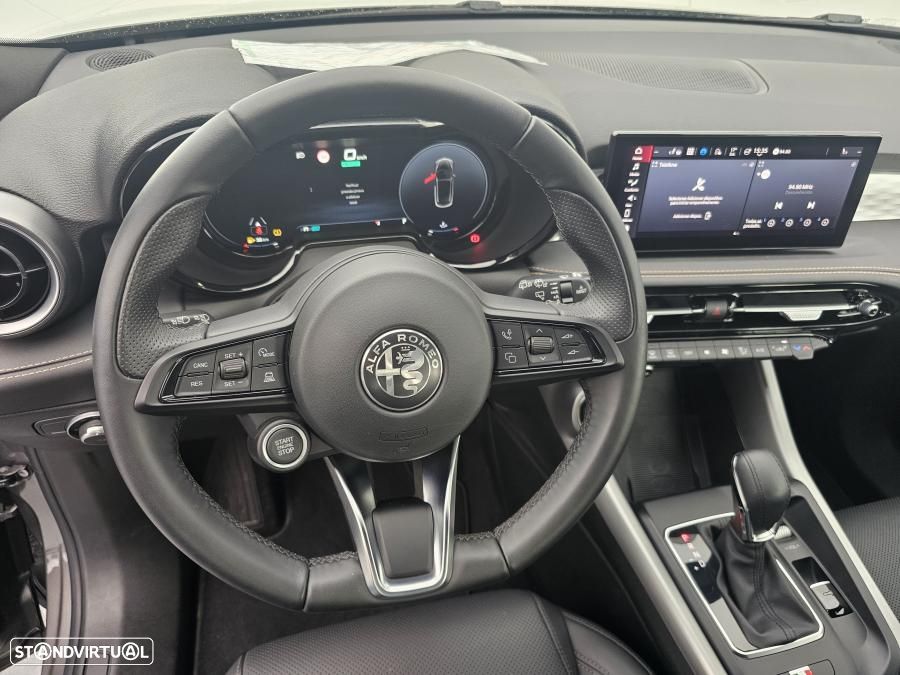 Alfa Romeo Tonale 1.5 Hybrid Sprint - 35