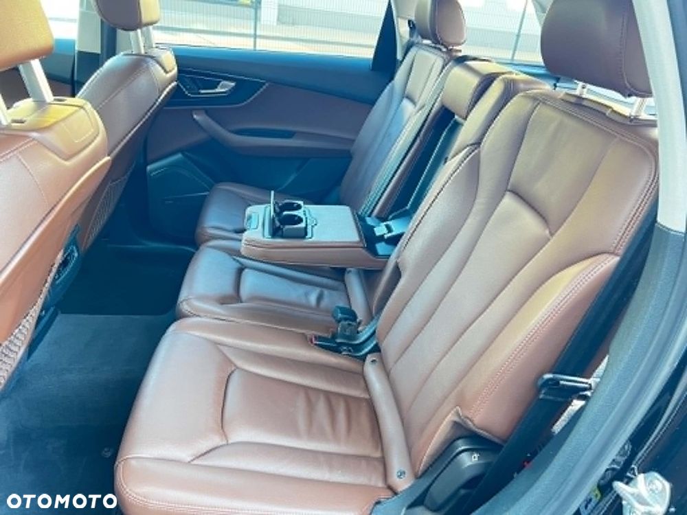 Audi Q7 3.0 TFSI Quattro Tiptronic - 24