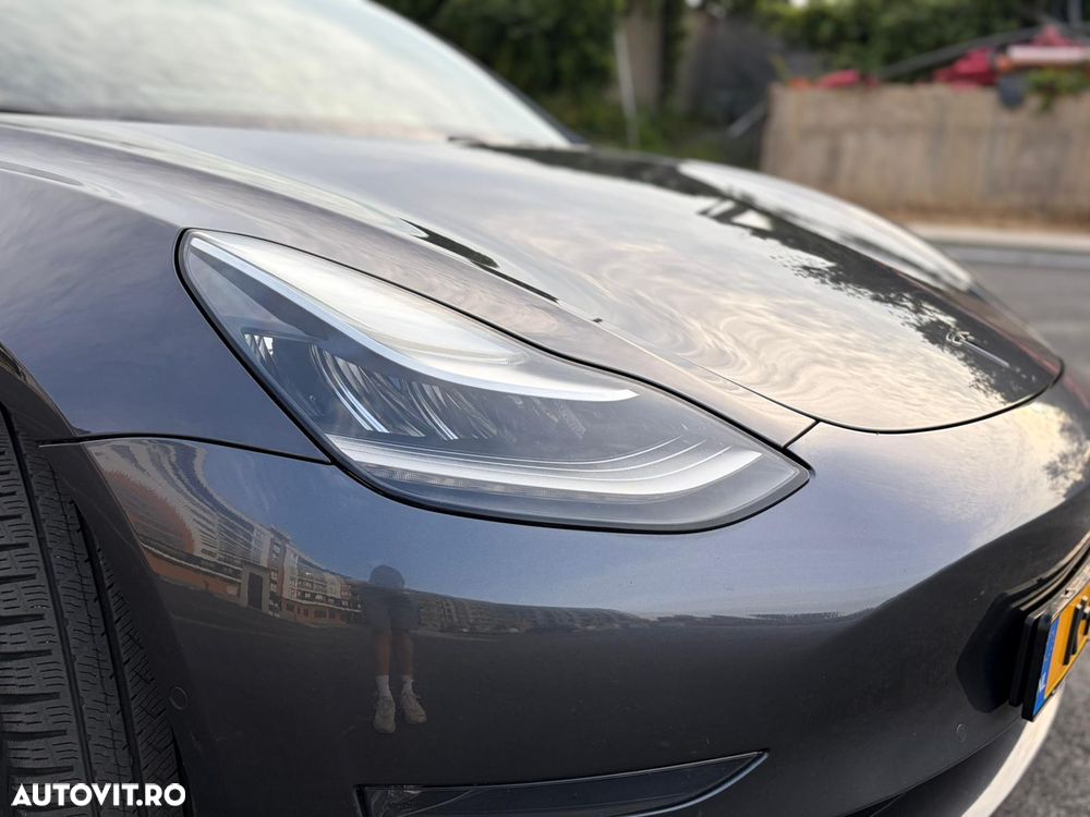 Tesla Model 3 - 18