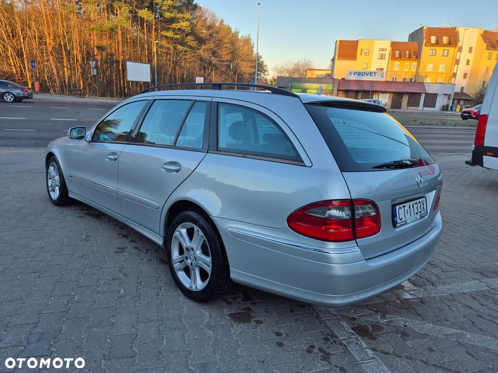Mercedes-Benz Klasa E 320 CDI 7G-TRONIC Avantgarde - 17