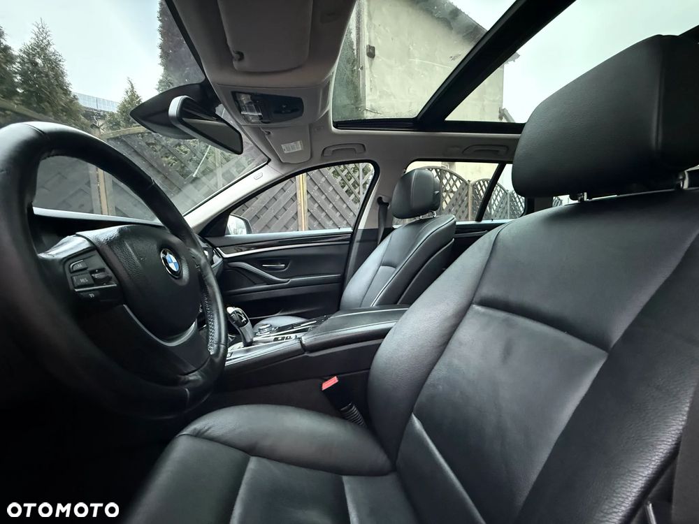 BMW Seria 5 520d Luxury Line - 23