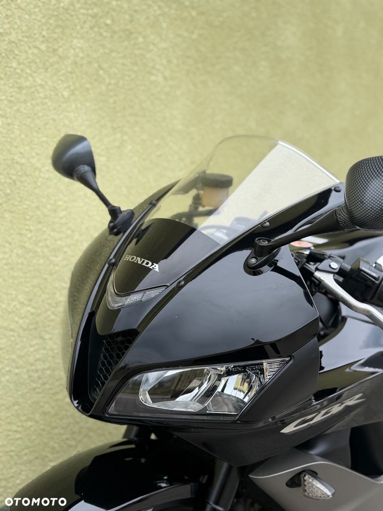 Honda CBR - 27