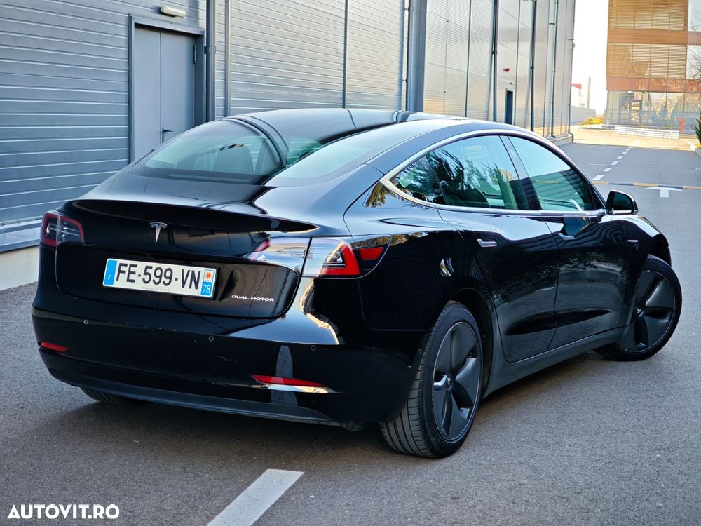 Tesla Model 3 - 3