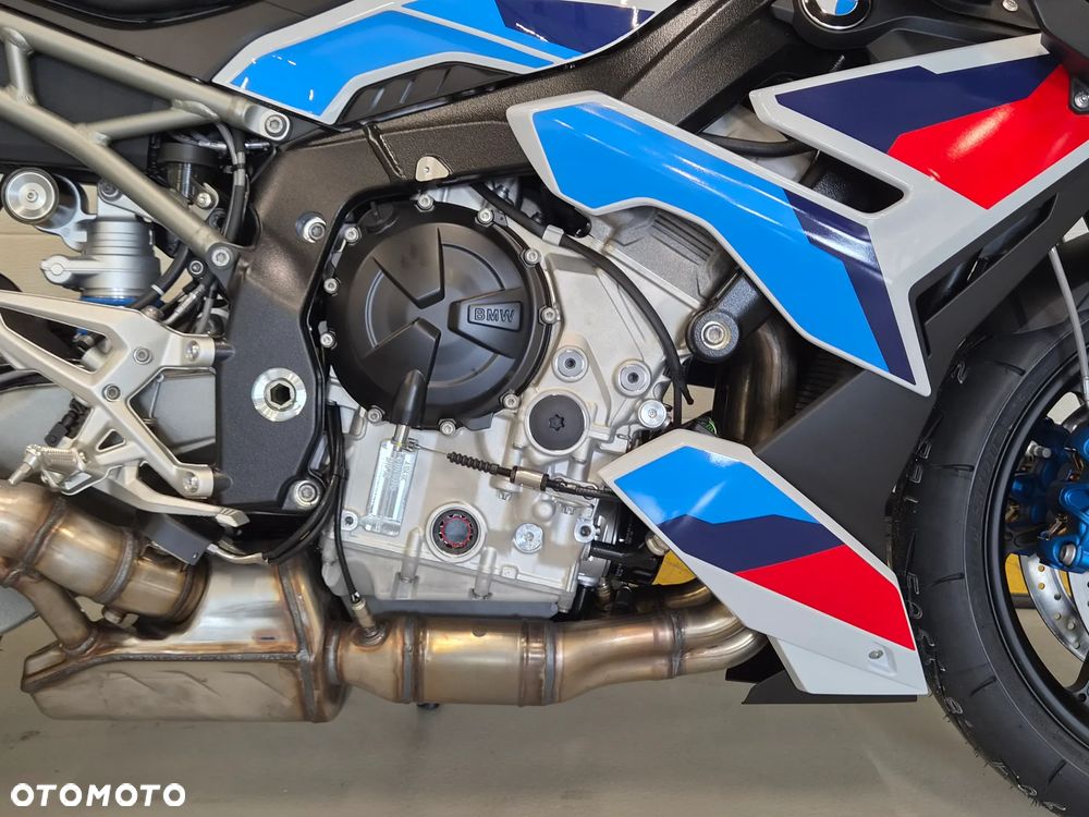BMW S - 11