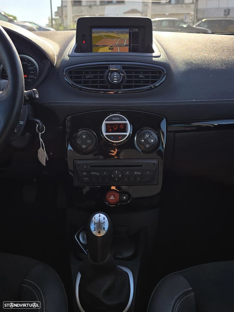 Renault Clio 1.2 16V Dynamique S - 22