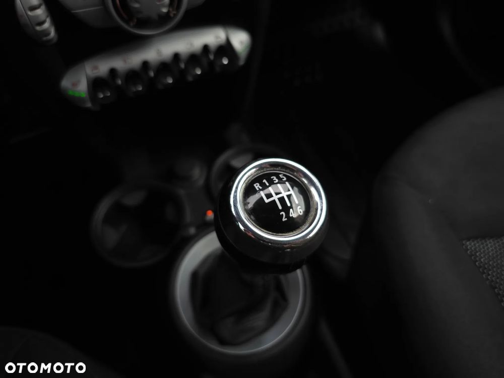 MINI Cooper Standard - 29