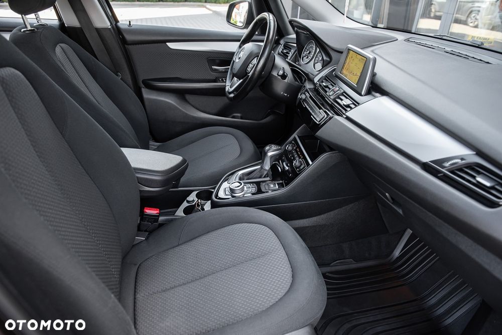 BMW Seria 2 218i - 33