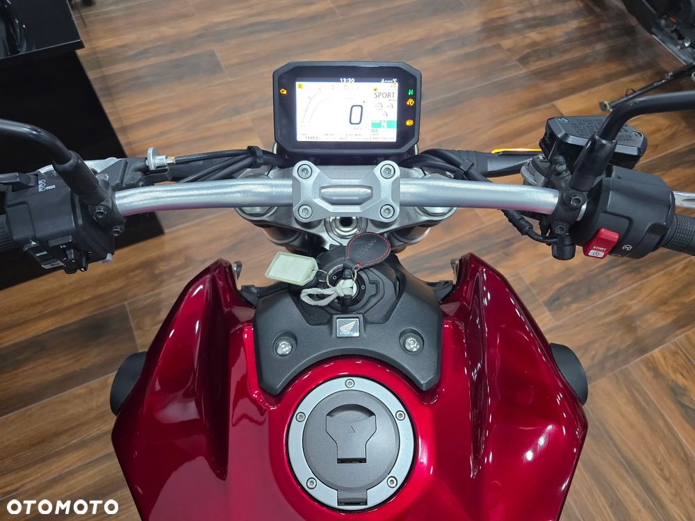 Honda CB - 16