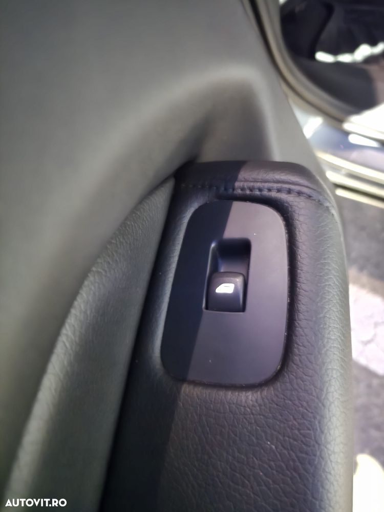 Volvo XC 60 D3 Geartronic Kinetic - 11