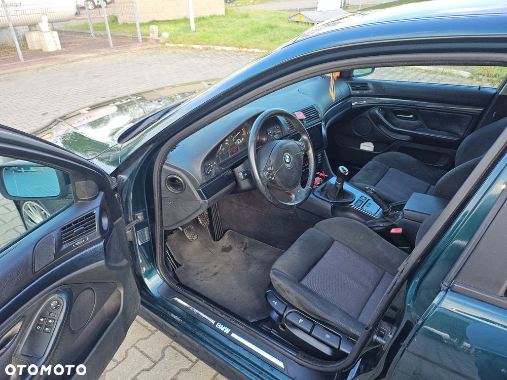 BMW Seria 5 525i - 12