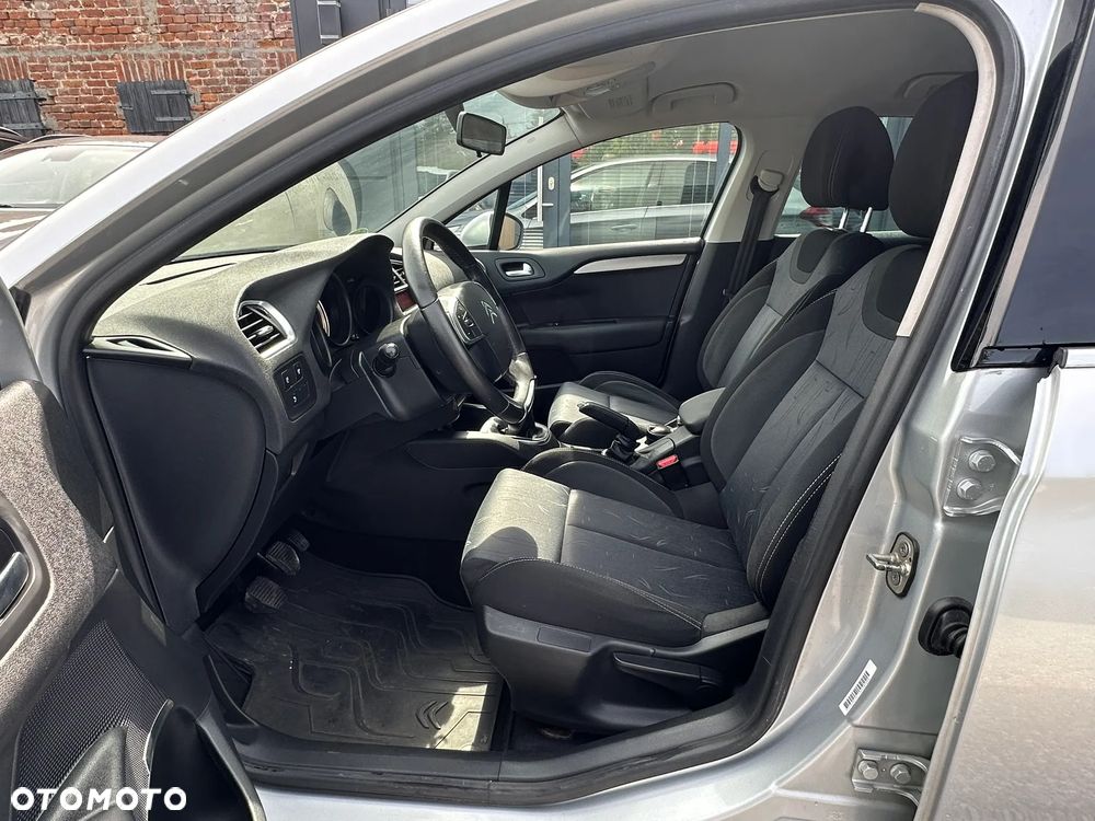 Citroën C4 VTi 120 Attraction - 28