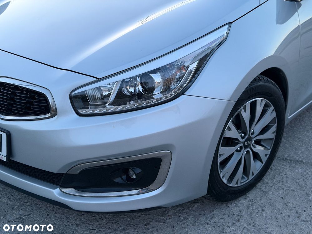 Kia Ceed 1.6 CRDi L - 10