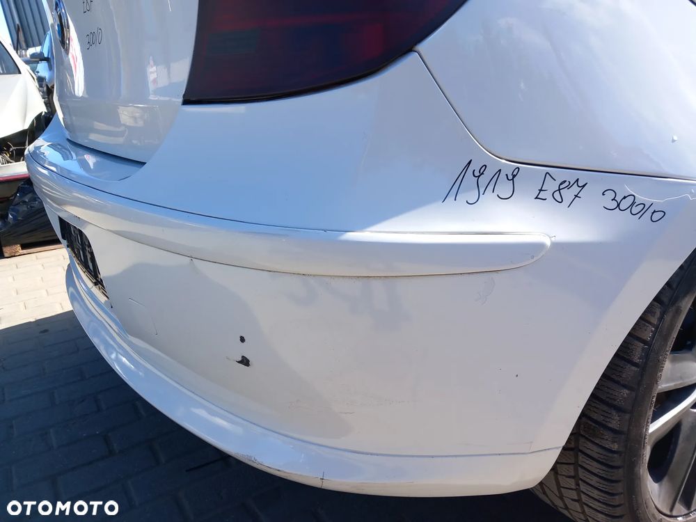 BMW E87 ZDERZAK TYLNY TYŁ KOLOR: 300 - 4