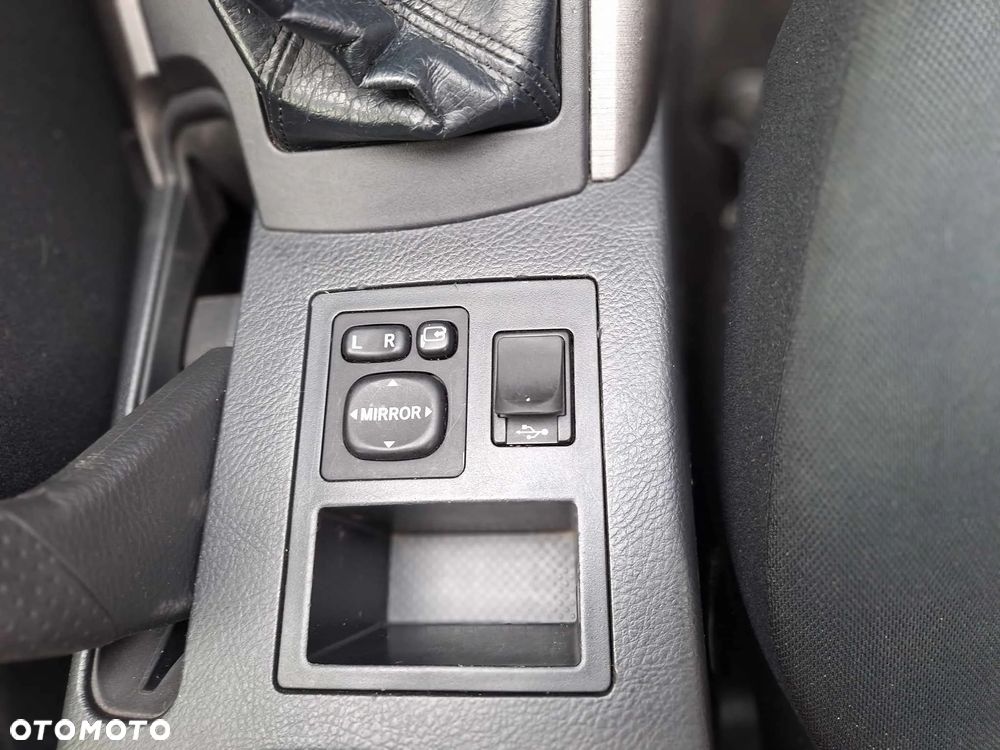 Toyota RAV4 2.2 D-4D 4x4 Comfort - 21