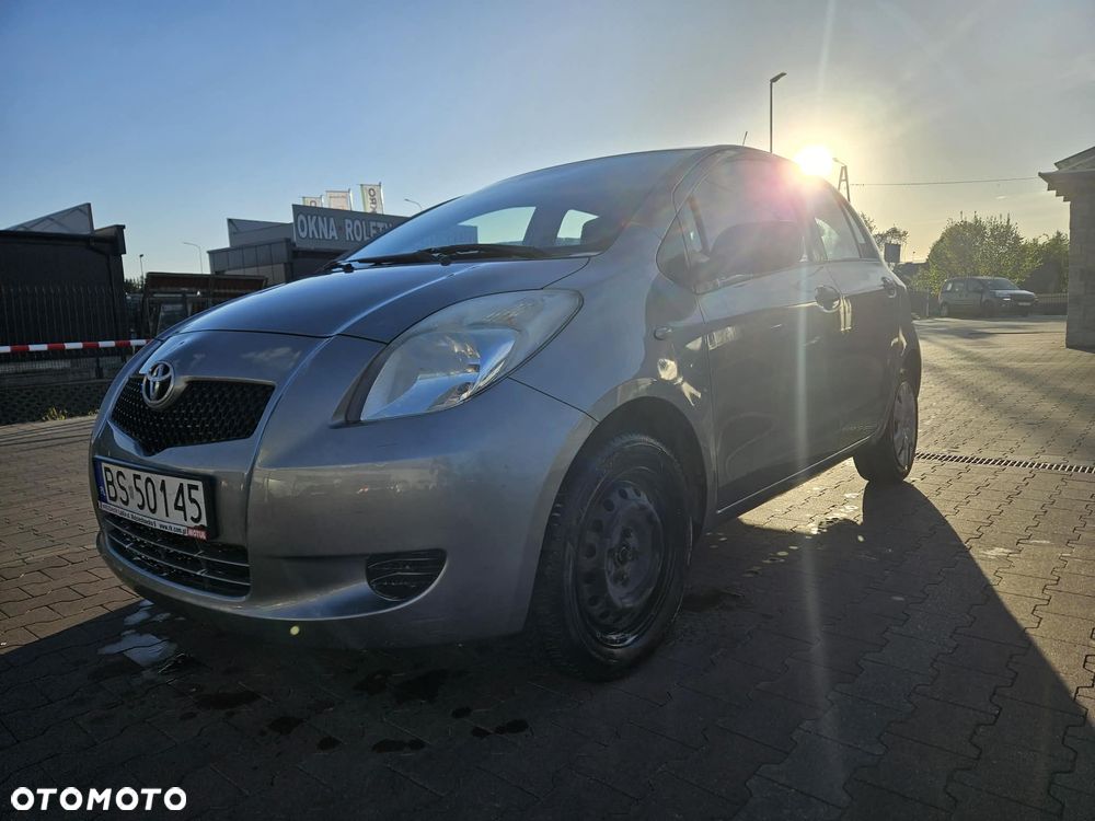 Toyota Yaris 1.0 Luna A/C - 1