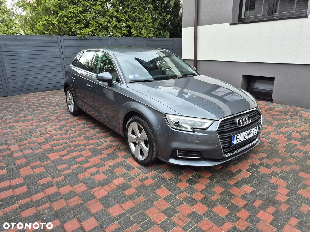 Audi A3 Sportback - 1