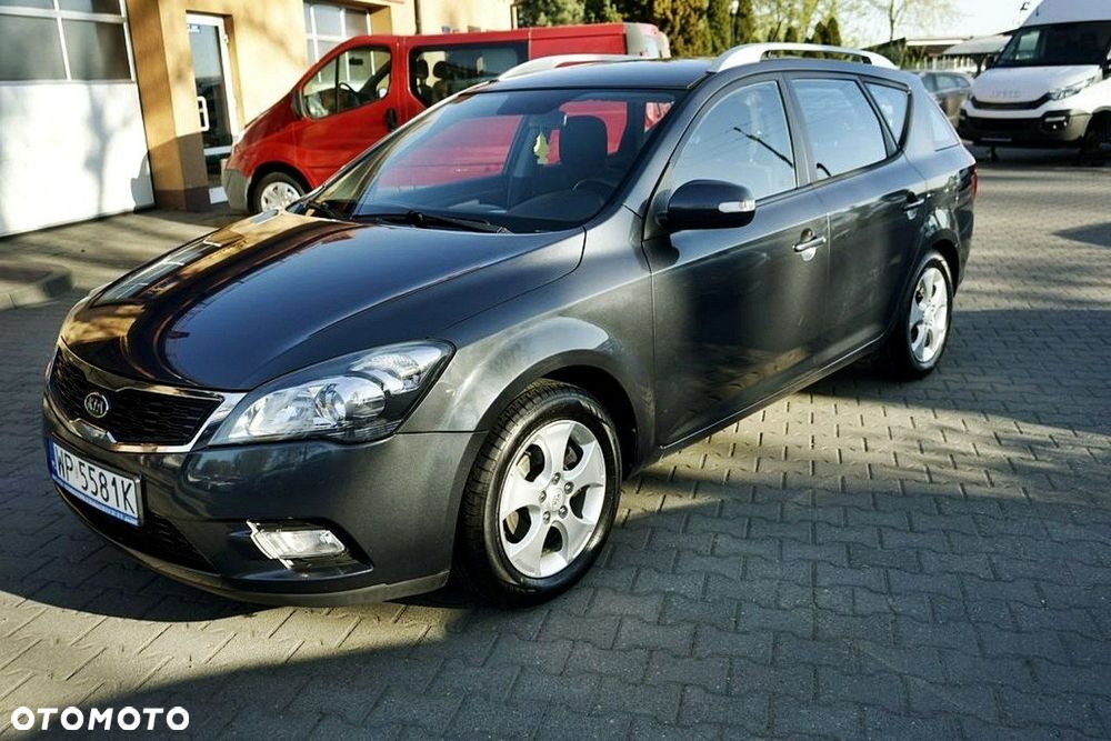Kia Ceed 1.6 CRDi 90 ISG Spirit - 3