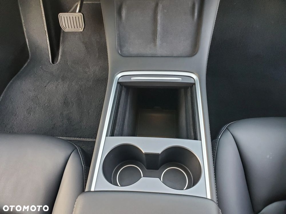 Tesla Model 3 Langstreckenbatterie Allradantrieb Dual Motor - 12